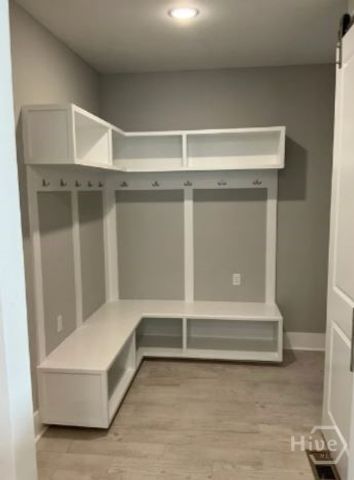 5432 La Roche Avenue, Savannah, GA 31406