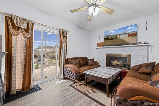 25624 Thomas Drive, Warren, MI 48091