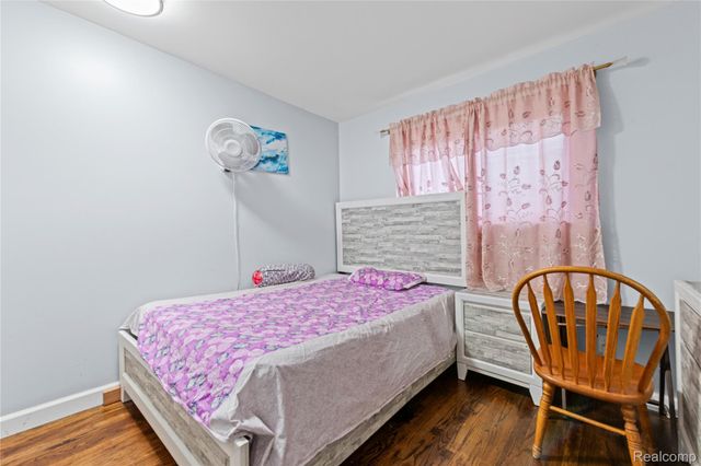 25624 Thomas Drive, Warren, MI 48091