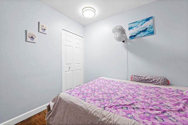 25624 Thomas Drive, Warren, MI 48091