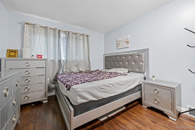 25624 Thomas Drive, Warren, MI 48091