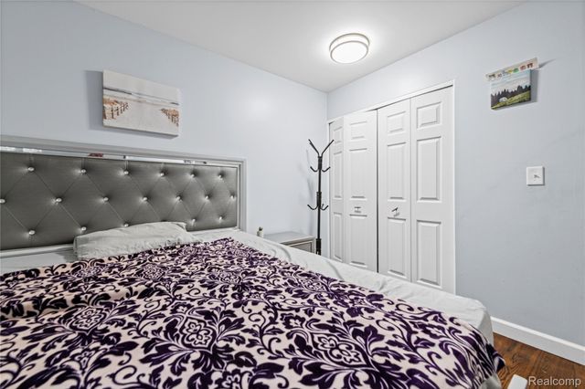 25624 Thomas Drive, Warren, MI 48091