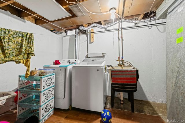 25624 Thomas Drive, Warren, MI 48091