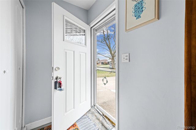 25624 Thomas Drive, Warren, MI 48091