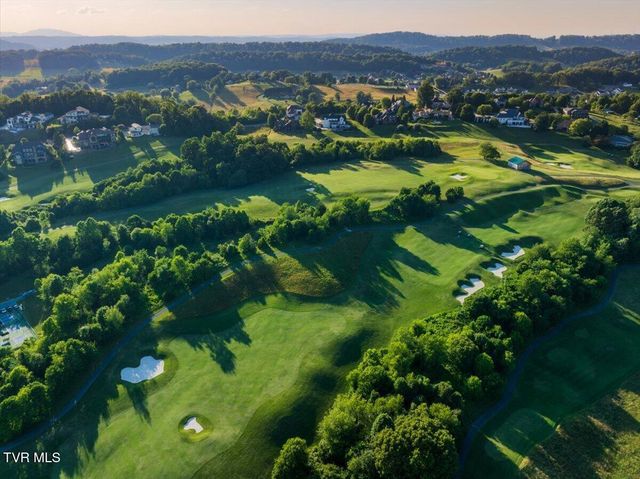 182 Quail Creek Court, Jonesborough, TN 37659