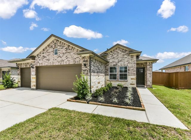 62 Leon Way, Dayton, TX 77535