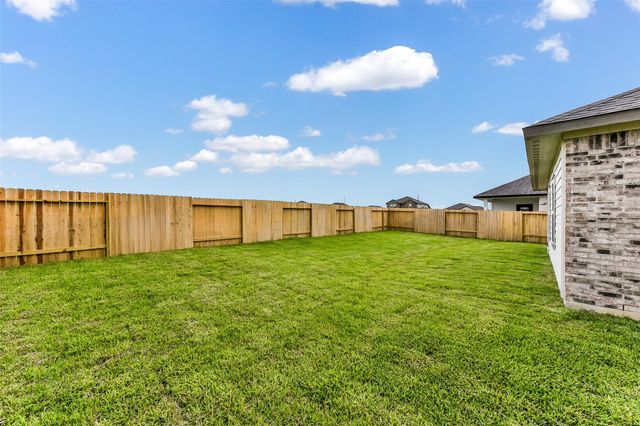 62 Leon Way, Dayton, TX 77535