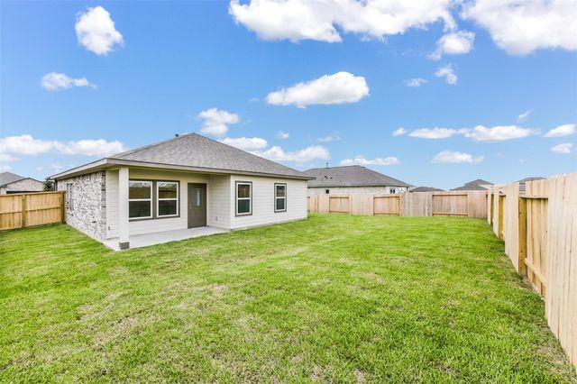 62 Leon Way, Dayton, TX 77535