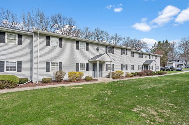 12 Field Court D, Fishkill, NY 12524