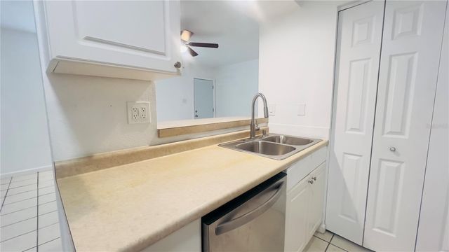 5301 40TH STREET N, St Petersburg, FL 33714