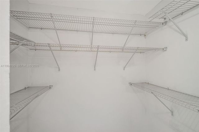 2333 Brickell Ave 305, Miami, FL 33129