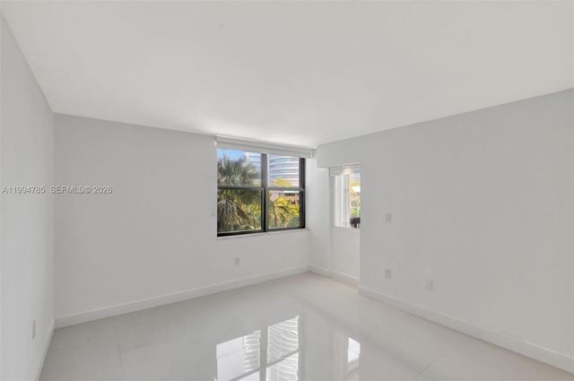 2333 Brickell Ave 305, Miami, FL 33129
