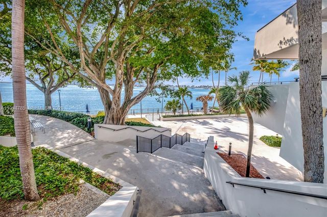 2333 Brickell Ave 305, Miami, FL 33129