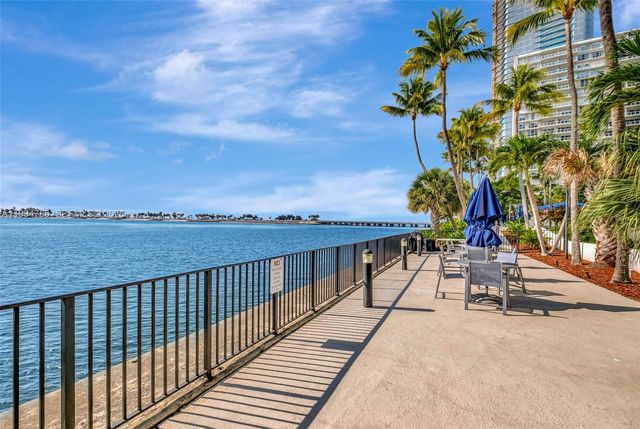 2333 Brickell Ave 305, Miami, FL 33129