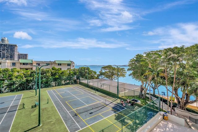 2333 Brickell Ave 305, Miami, FL 33129