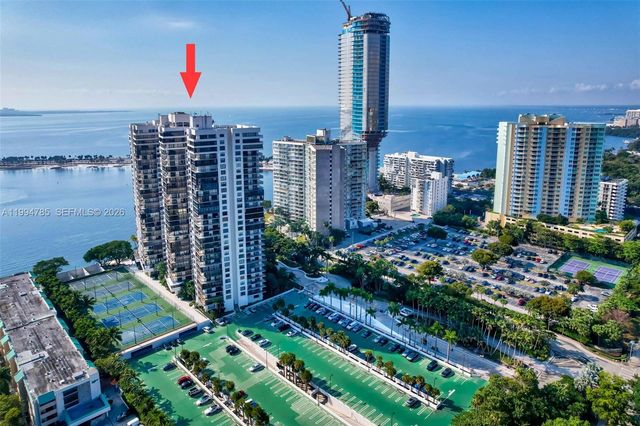 2333 Brickell Ave 305, Miami, FL 33129