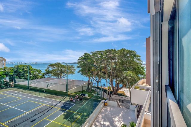 2333 Brickell Ave 305, Miami, FL 33129