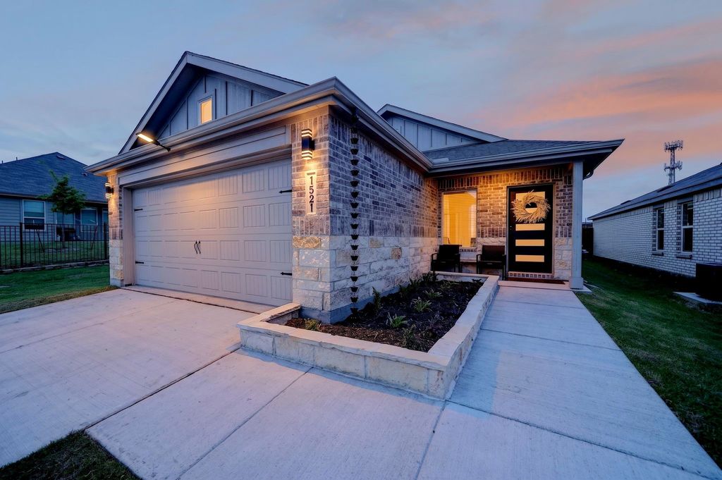 1521 Flannagan Pond Road, Forney, TX 75126