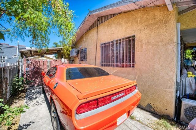 9621 Defiance Avenue, Los Angeles, CA 90002