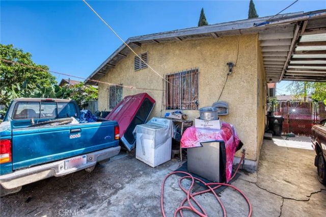 9621 Defiance Avenue, Los Angeles, CA 90002