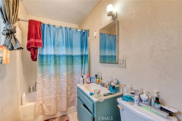 9621 Defiance Avenue, Los Angeles, CA 90002