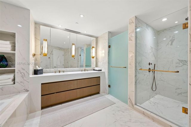 525 N Fort Lauderdale Beach Blvd 702, Fort Lauderdale, FL 33304