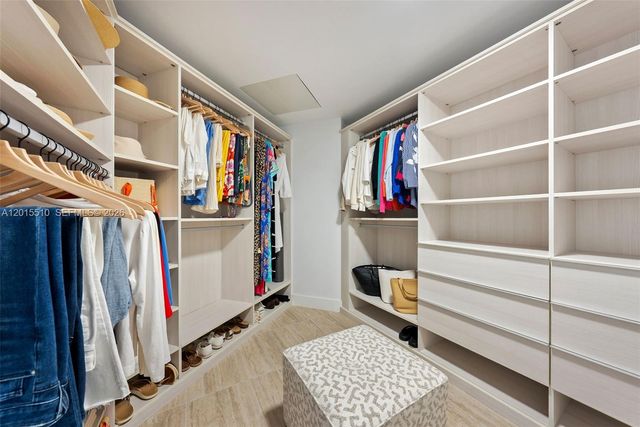525 N Fort Lauderdale Beach Blvd 702, Fort Lauderdale, FL 33304