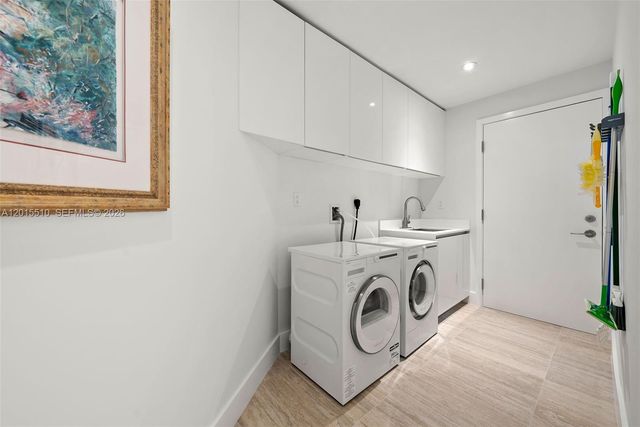 525 N Fort Lauderdale Beach Blvd 702, Fort Lauderdale, FL 33304