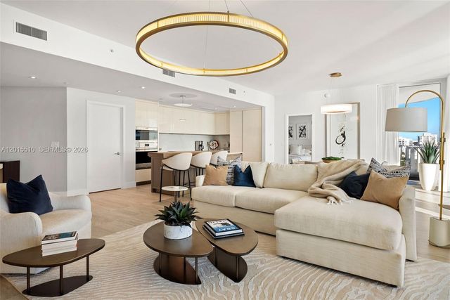 525 N Fort Lauderdale Beach Blvd 702, Fort Lauderdale, FL 33304