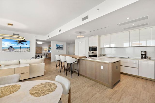 525 N Fort Lauderdale Beach Blvd 702, Fort Lauderdale, FL 33304