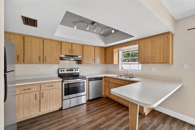 1949 N HIGHLAND AVENUE, Clearwater, FL 33755