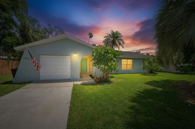 1949 N HIGHLAND AVENUE, Clearwater, FL 33755