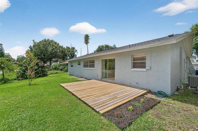 1949 N HIGHLAND AVENUE, Clearwater, FL 33755
