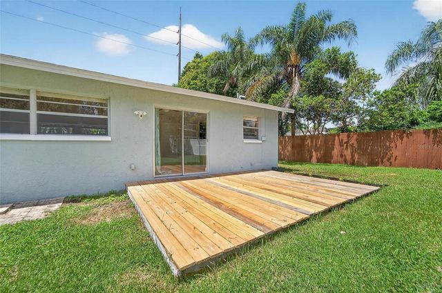 1949 N HIGHLAND AVENUE, Clearwater, FL 33755