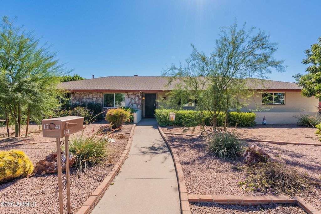Image 1 of property listing at 1741 E GLENCOVE Street, Mesa, AZ 85203