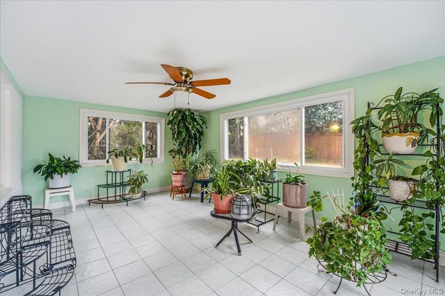 816 Pepperidge Road, Westbury, NY 11590