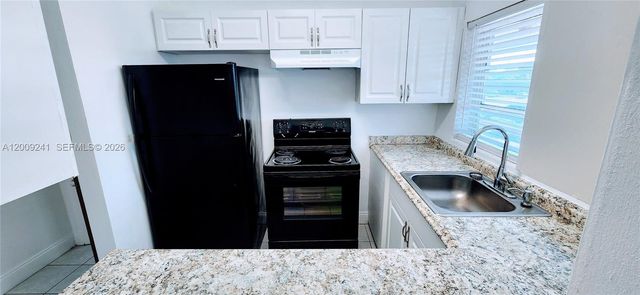 2980 NW 43rd Ter 203, Lauderdale Lakes, FL 33313