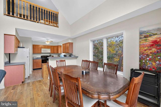 575 CREEKVIEW LN, Berkeley Springs, WV 25411