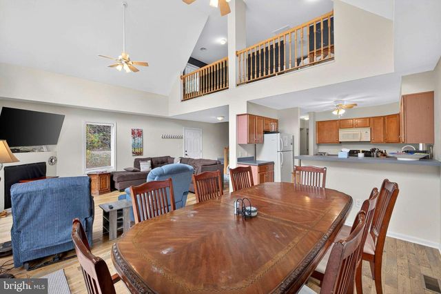 575 CREEKVIEW LN, Berkeley Springs, WV 25411