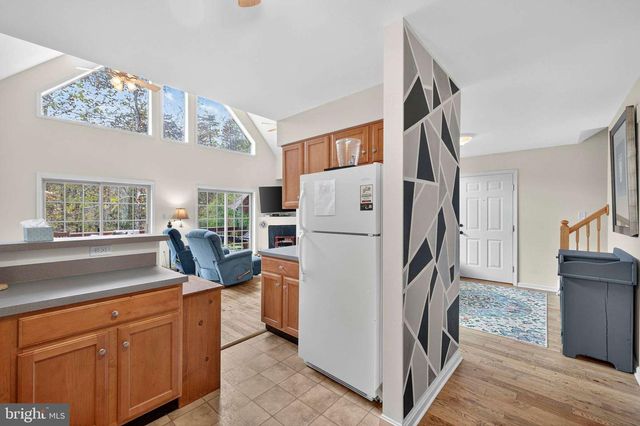 575 CREEKVIEW LN, Berkeley Springs, WV 25411