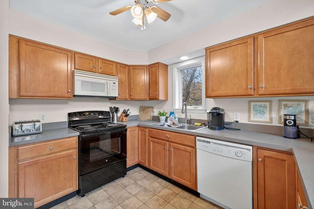 575 CREEKVIEW LN, Berkeley Springs, WV 25411
