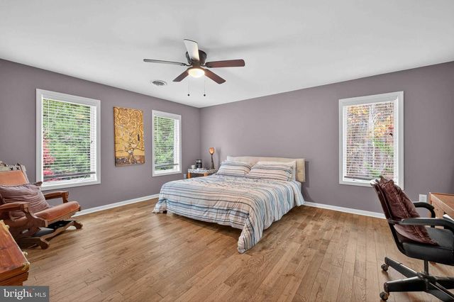 575 CREEKVIEW LN, Berkeley Springs, WV 25411