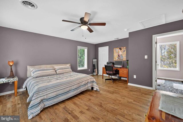 575 CREEKVIEW LN, Berkeley Springs, WV 25411