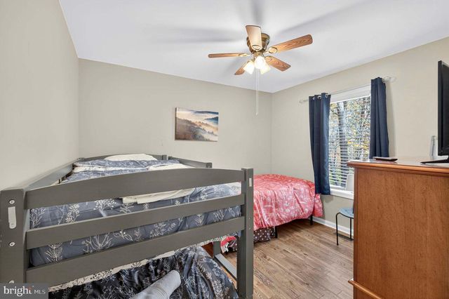 575 CREEKVIEW LN, Berkeley Springs, WV 25411