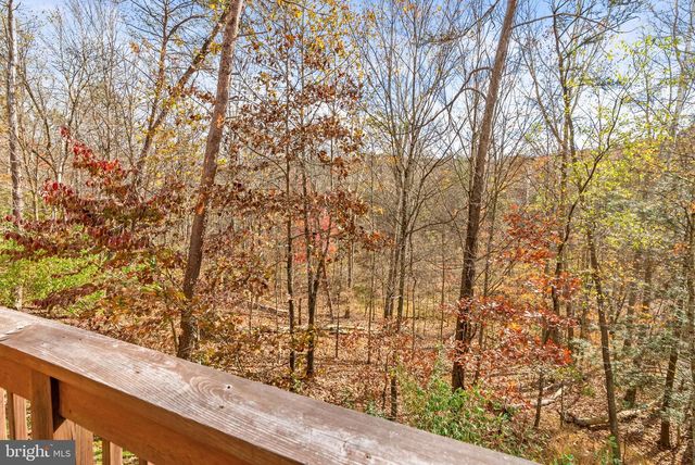 575 CREEKVIEW LN, Berkeley Springs, WV 25411