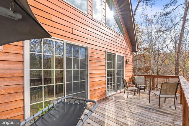 575 CREEKVIEW LN, Berkeley Springs, WV 25411