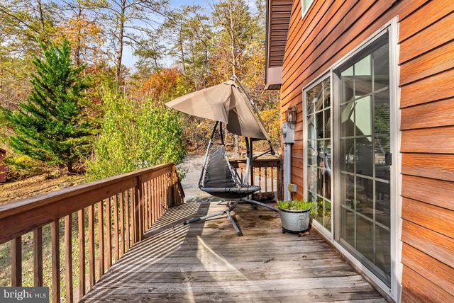 575 CREEKVIEW LN, Berkeley Springs, WV 25411