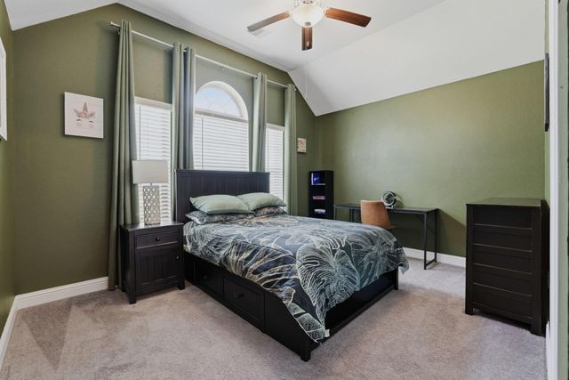 19220 Yellow Chestnut Lane, New Caney, TX 77357