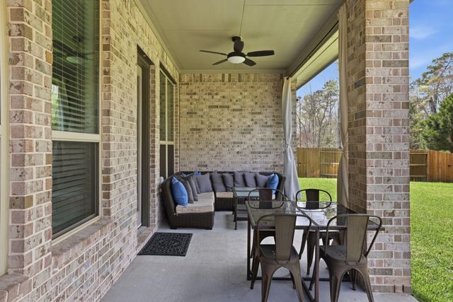 19220 Yellow Chestnut Lane, New Caney, TX 77357