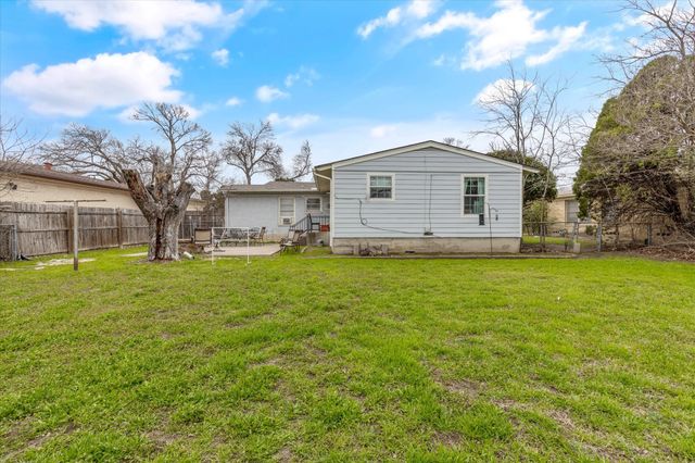 4228 Winfield Avenue, Fort Worth, TX 76109